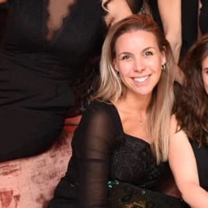 Meet your Posher, Cynthia